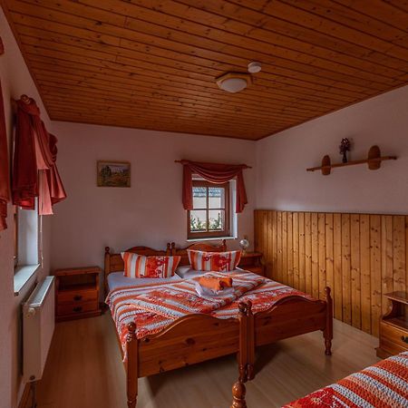 Pension Und Gaststaette Zur Knappenschaenke Thermalbad Wiesenbad Εξωτερικό φωτογραφία