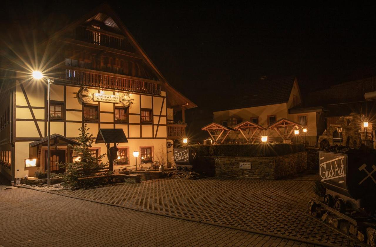 Pension Und Gaststaette Zur Knappenschaenke Thermalbad Wiesenbad Εξωτερικό φωτογραφία